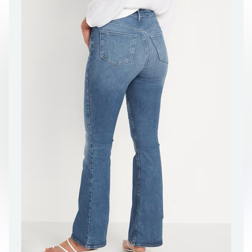 Old Navy Fits you extra High Rise flare Jeans Light Blue size 2-6